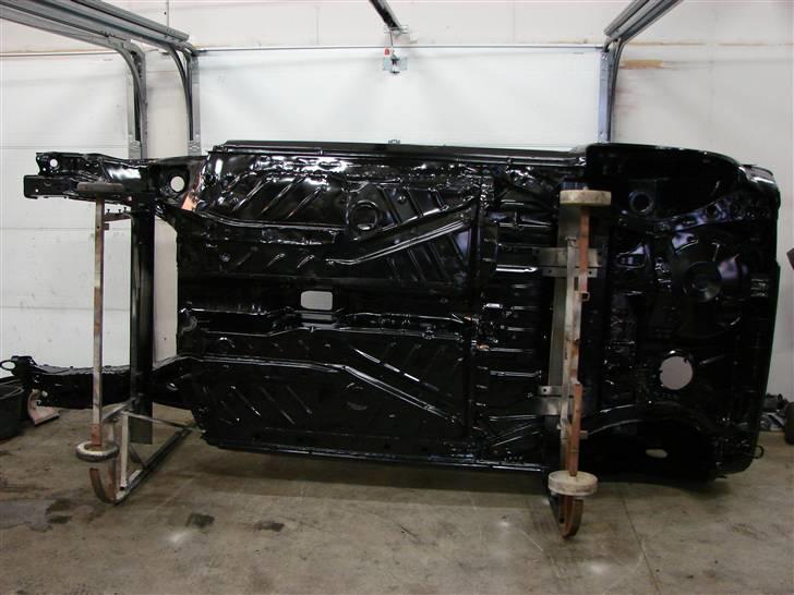 Golf 2 syncro projekt  - D.8-1-10 Bilen er blivet sandblæst for sidste gang og blevet metaliseret og har fået epoxy så den er  klar til maler billede 40