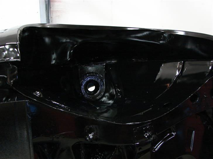 Golf 2 syncro projekt  - D.8-1-10 Bilen er blivet sandblæst for sidste gang og blevet metaliseret og har fået epoxy så den er klar til maler billede 43