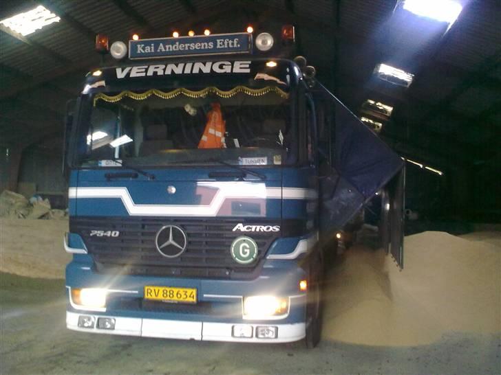 Lastbiler Kai Andersens eftf. - Så bliver der læsset korn af, kan ikke huske hvor det er henne. billede 52