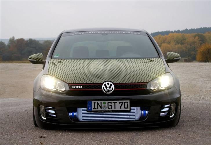 Photoshop efter nolge dages leg :P - Carbonen ska måske være lidt mørkere ved det ik helt billede 3