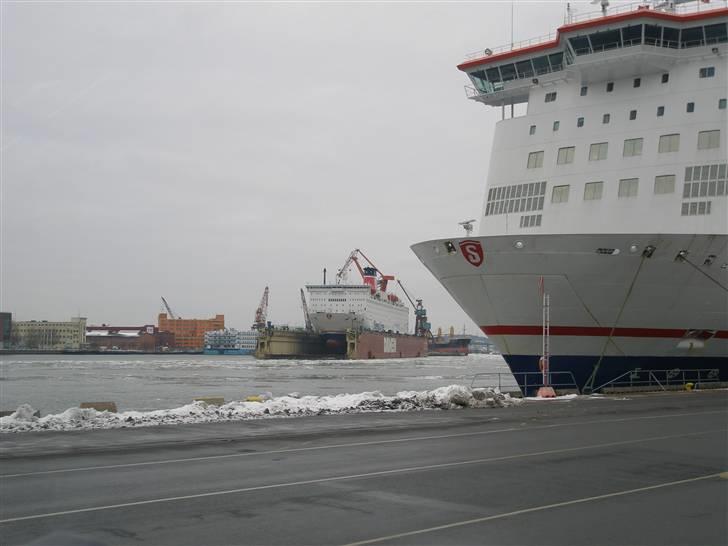 Aktiv Containerservice - Ankommet til færgen billede 239