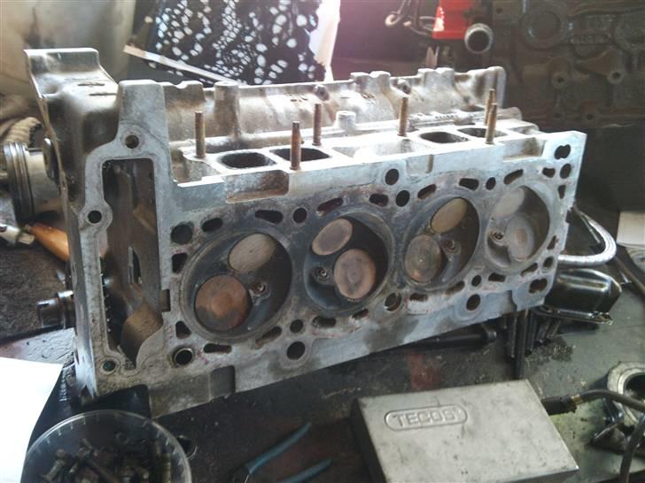 Opbygning af 2.0 dohc 16v turbo "motor" - Den gamle 8v top billede 6