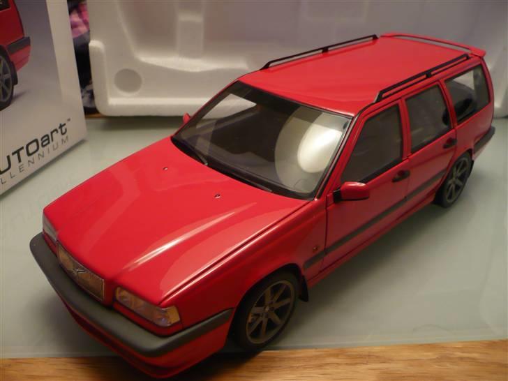 Mine modelbiler 1:18 - Volvo 850R.... fuldstændig magen til min egen bil så den er jo selvfølgelig et must have billede 98