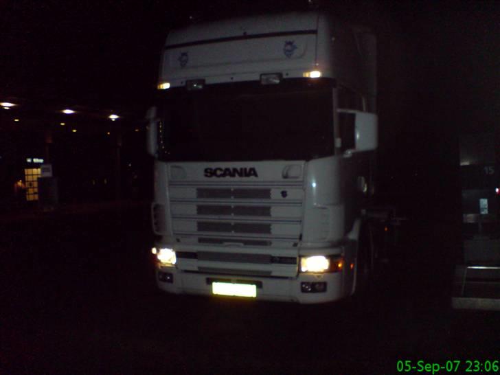 Mine Gl. lastbiler - Den 1st. tanking af Snehvide Scania 164/580 billede 1