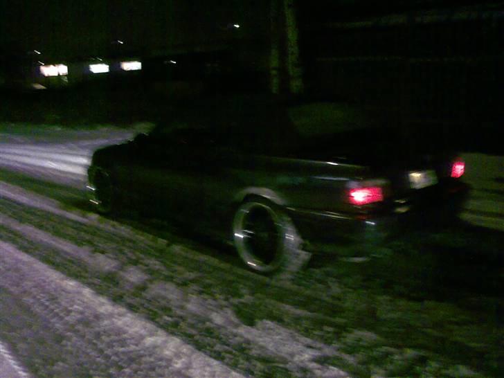 Bmw 325i cabrio .M3 motor. Bilen er beslaglagt at told og skat . Men kan købes  billede 1