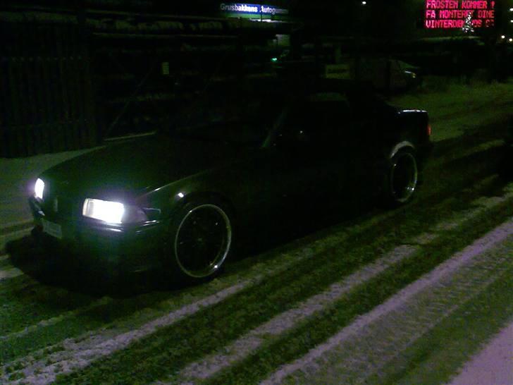 Bmw 325i cabrio .M3 motor. Bilen er beslaglagt at told og skat . Men kan købes  billede 6