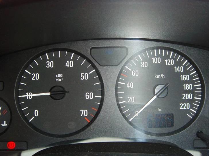 Opel Astra 1,6 16V Comfort Twinport st.car - SOLGT billede 9