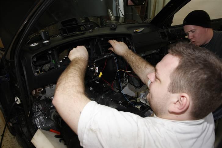 Golf GTI - Lydisolering og kabel føring - Så køre vi ;) billede 54