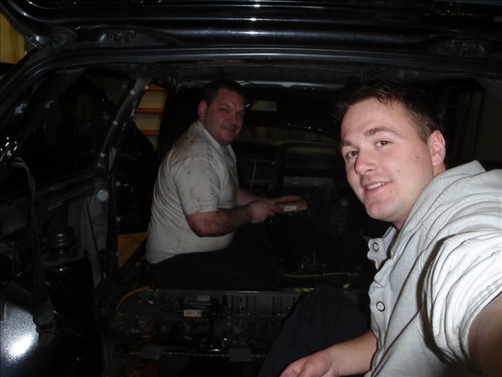 Golf GTI - Lydisolering og kabel føring billede 23