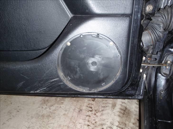 Golf GTI - Lydisolering og kabel føring - Højtalerne i døren var exceptionel god :) billede 7