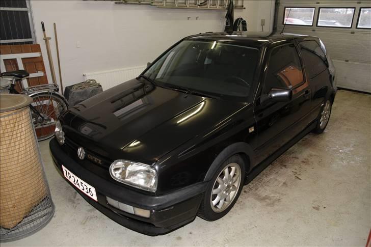 Golf GTI - Lydisolering og kabel føring - Så kom den ind i varmen :D
Fredag den 12. februar 2010 billede 1