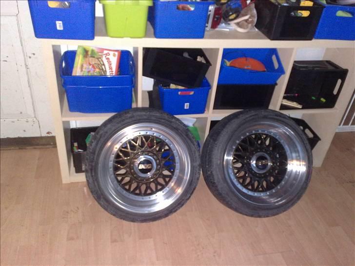 Renovering a mine bbs rm 012 - Så de færdig poleret så mangler jeg bare de nye bolte billede 17