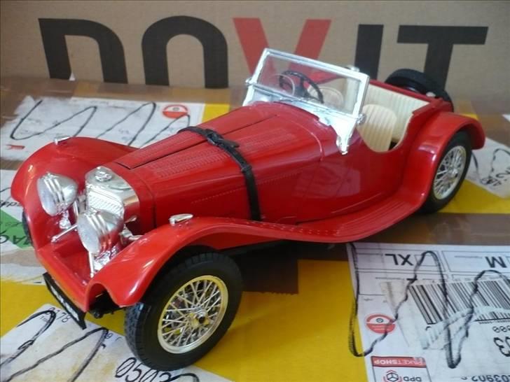 Mine modelbiler 1:18 - Jaguar ss 100 billede 100