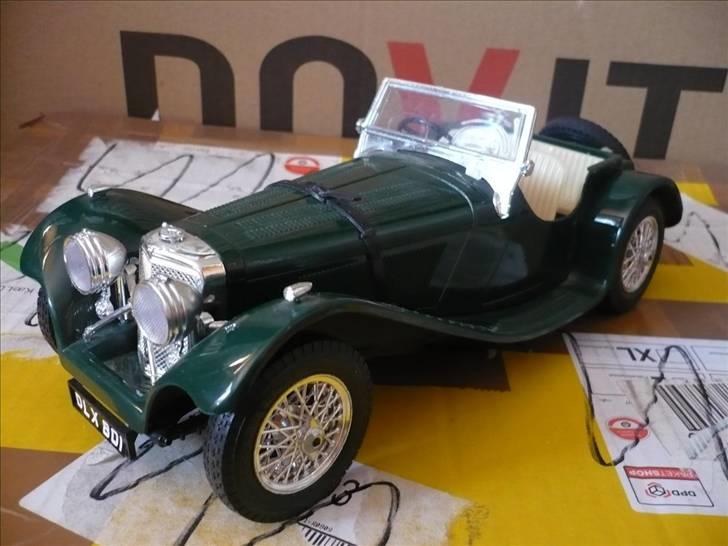 Mine modelbiler 1:18 - Jaguar ss 100 billede 107