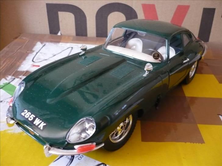 Mine modelbiler 1:18 - Jaguar e-type billede 108