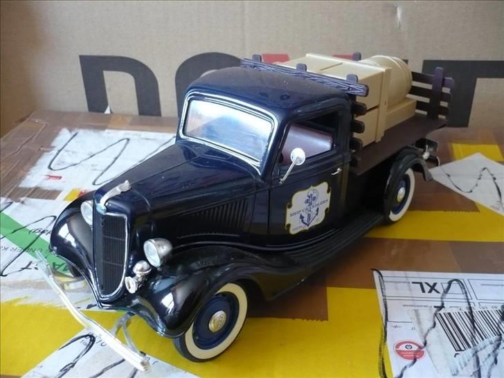 Mine modelbiler 1:18 - Ford v8 lastbil billede 119