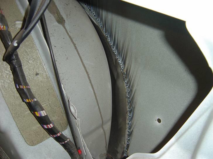 Celica ST165 under genopbygning - Skærmkant indefra. billede 81