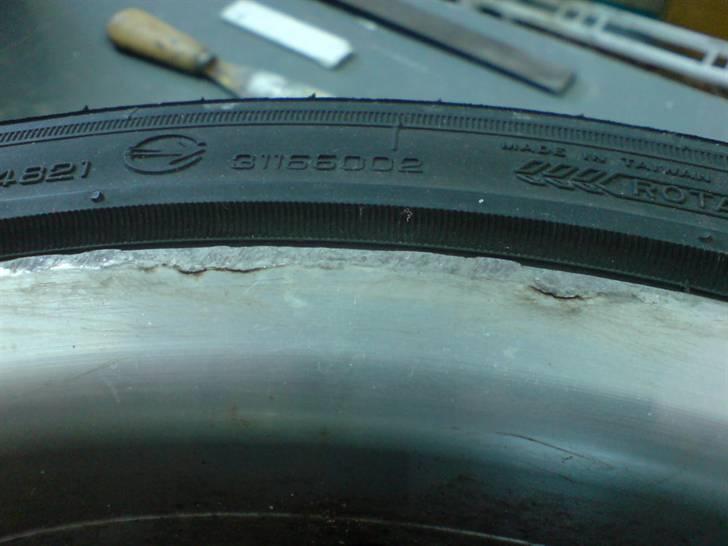 Rep. af fælge - Nok det værste hak billede 10