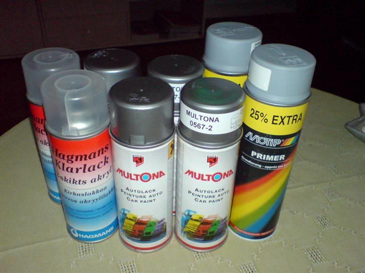 Rep. af fælge - Det er så hva jeg bruger af lak, det er købt hos mekonomen, undtagen primeren der er fra Thansen. billede 12