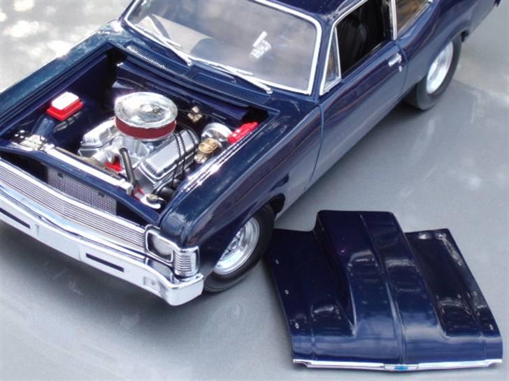 MODEL BILER i størrelse 1:43-1:24 og 1:18  - GMP Diecast...

Drag Nova str: 1:18

Disse GMP modeller er utrolig detaljeret, denner model er så en del strippet for detaljer, da det er en Drag race model, men alligevel er der mange flotte detaljer i den, så som letvægt frontklappen som tages af på samme måde som rigtige racing cars... billede 40