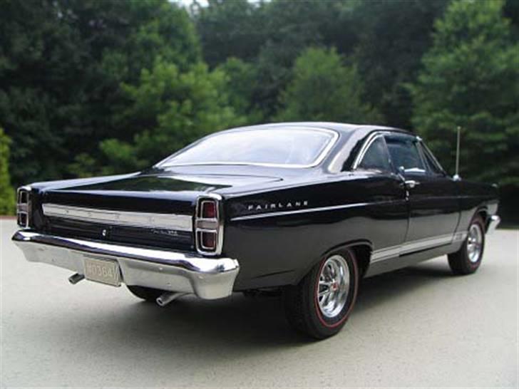 MODEL BILER i størrelse 1:43-1:24 og 1:18  - GMP Diecast...

Ford Fairlane str: 1:18

Sindsyg flot model med utrolig flotte linier. billede 52