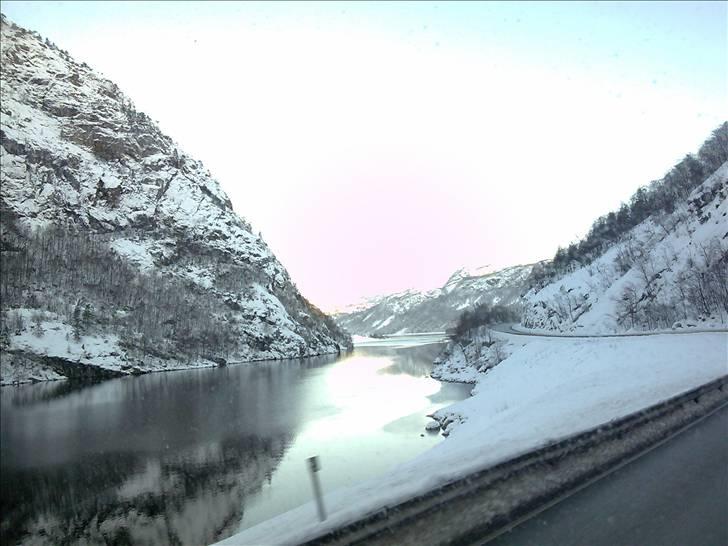 VB Transport Aps - Mig og min lillebror var lige et smut i Stavanger (i hver vores bil) med badekabiner. Dejlig nem tur. Op og læsse af, og bare tom hjem. Her er lidt billeder fra turen nedad. billede 14