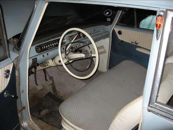 Renovering af Opel Rekord p2 1700 - 1961 - Endnu en gang den flotte kabine, som skal renses grundigt, og have nyt tæppe.. billede 7