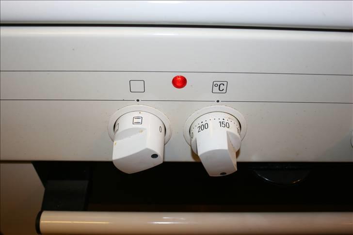 Hjemmelavet sort DE-lygte BMW E30 + E34 *opd 100410* - Ovn, jeg fandt 160 grader som en god temperatur. Ikke varmluft! billede 7