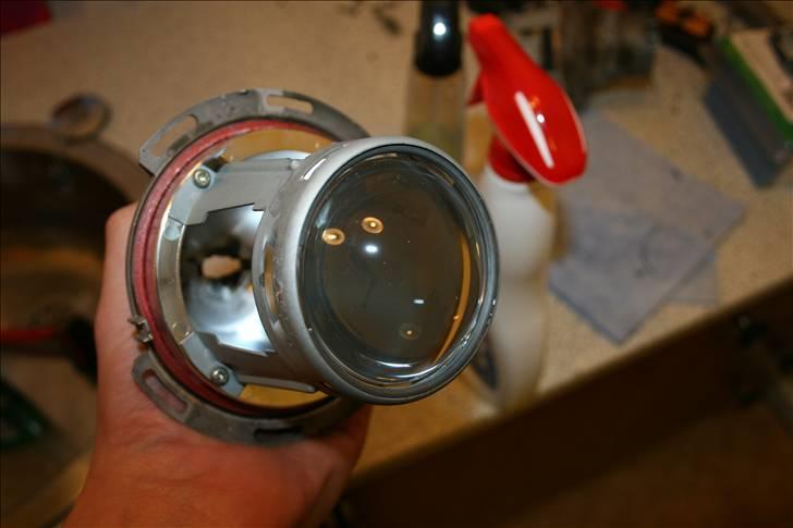 Hjemmelavet sort DE-lygte BMW E30 + E34 *opd 100410* - Gør dig selv den tjeneste at gøre linserne rene! 10+ år i en lygter kan nok samle lidt støv... billede 28