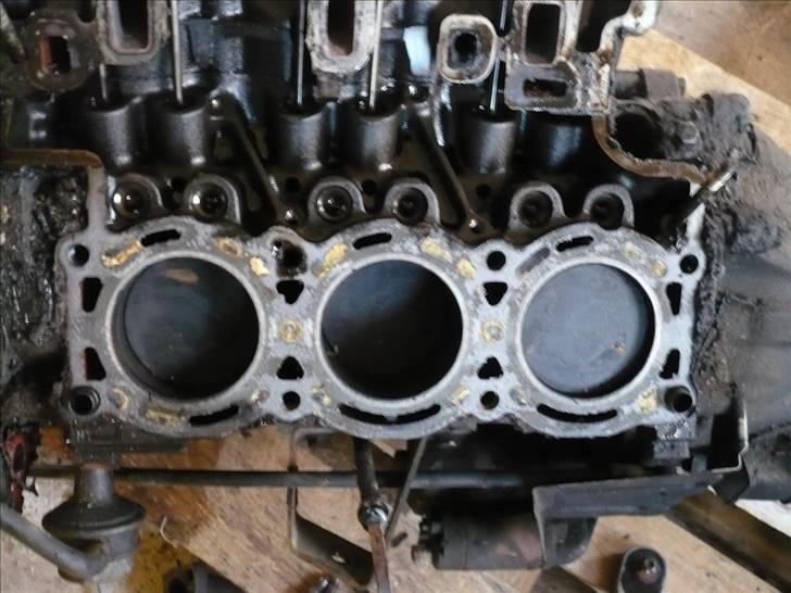 Ford Taunus projekt - Fine stempler som lige bliver renset og det er så det billede 27