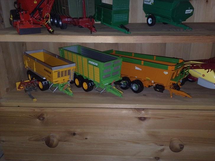 Model traktorer 1/32 - 3 meget flotte joskin vogne de to med udskifteligt lad billede 7