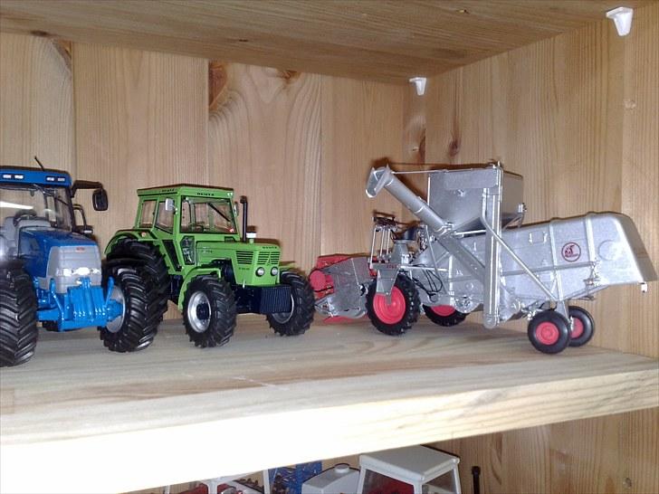 Model traktorer 1/32 - Deutz dx 130 
class mejetærsker billede 51