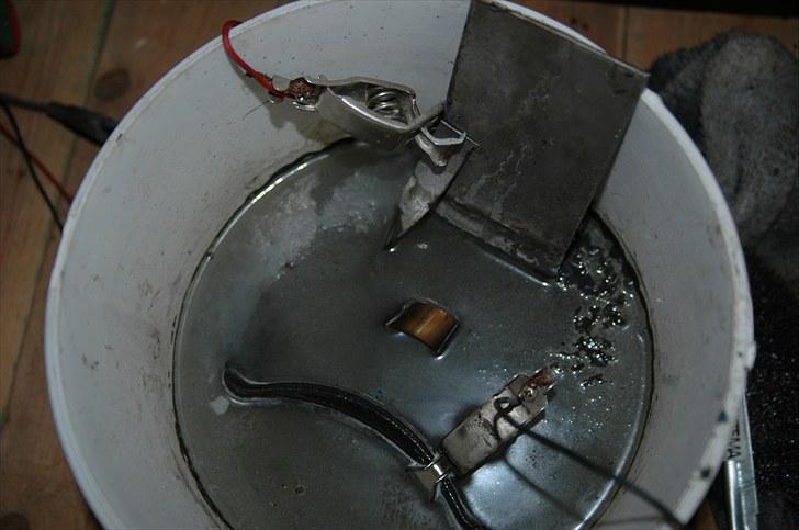 Fjern rust og maling nemt og effektivt via Elektrolyse - Alt det der bobler af ligger i overfladen... billede 10
