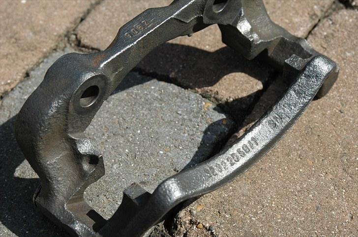 Fjern rust og maling nemt og effektivt via Elektrolyse - Der er stadig lidt rustpletter på den. Så 1 times tid mere ville gøre den helt ren.. billede 21