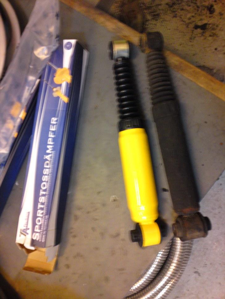 Ny Undervogn 206 - Gammel er kommet af og nu kigger jeg lige på dem, det ser ud til den nye "sport" er en anelse kortere i stemplet billede 7