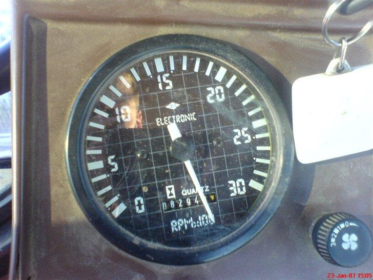 Claas og andet godt fra mit arb. - Hmm den kan godt nok tage mange rpm. Hydrema 910 dumper billede 2