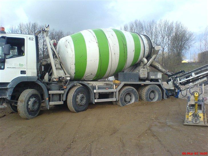 Claas og andet godt fra mit arb. - Han måtte lige have lidt hjælp fra Claas'en billede 32