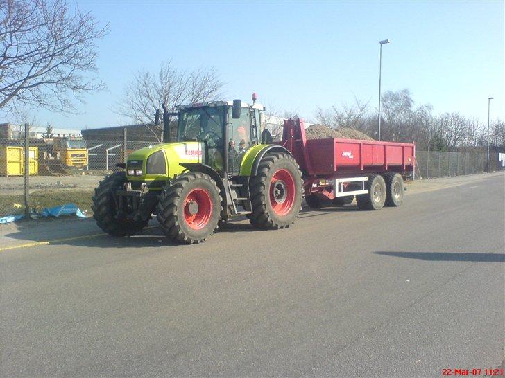 Claas og andet godt fra mit arb. - Mit dejlige køretøj. en Claas Ares 836 RZ, dejlig maskine at køre i... billede 1