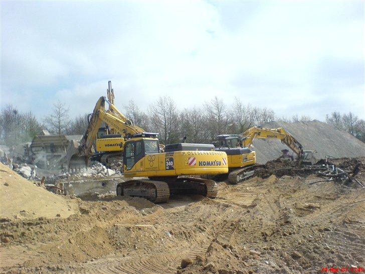 Claas og andet godt fra mit arb. - 3 stk. komatsu, heller ikke vores billede 59