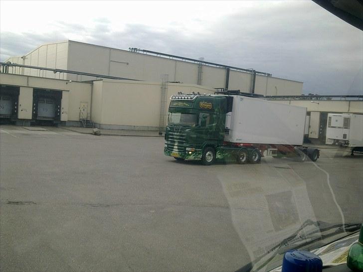 Min vogn ved H C Svendsen.  billede 78