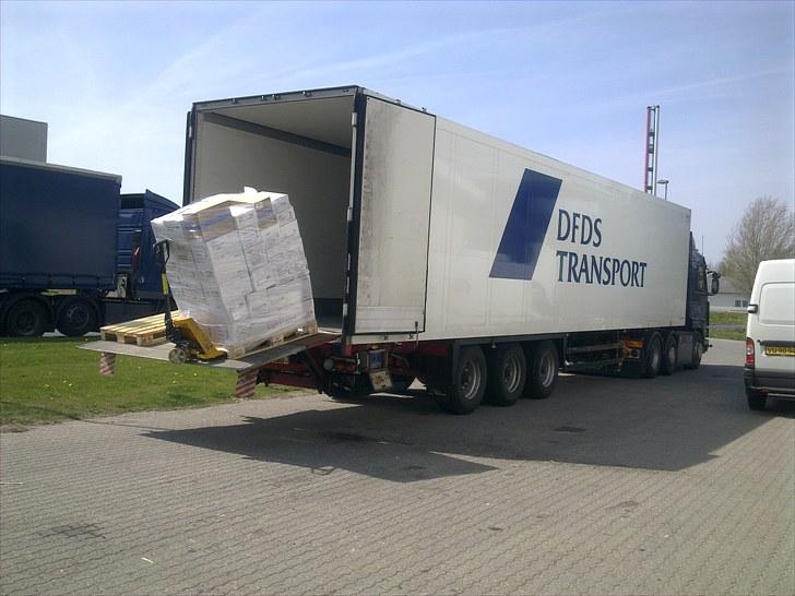 Min vogn ved H C Svendsen.  billede 82