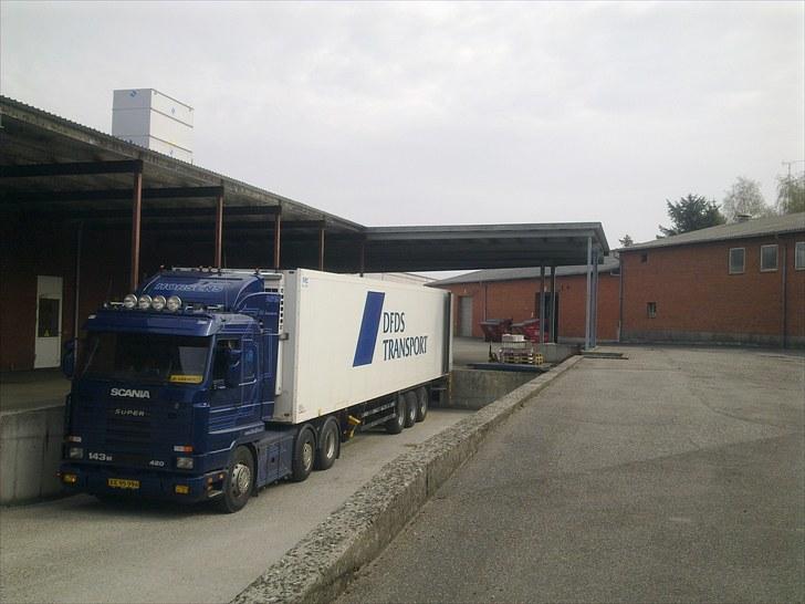 Min vogn ved H C Svendsen.  billede 83