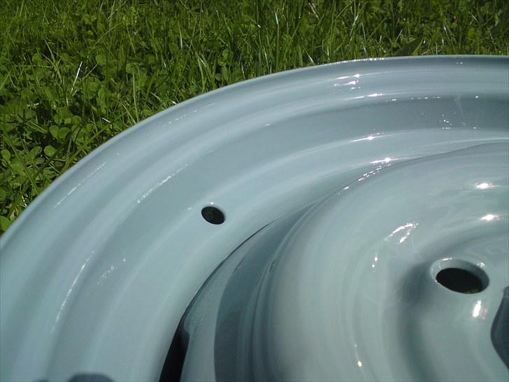 Renovering af Opel Rekord p2 1700 - 1961 - Fælgene har fået samme farve som bilen. billede 53