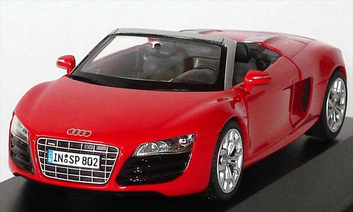 MODEL BILER i størrelse 1:43-1:24 og 1:18  billede 174