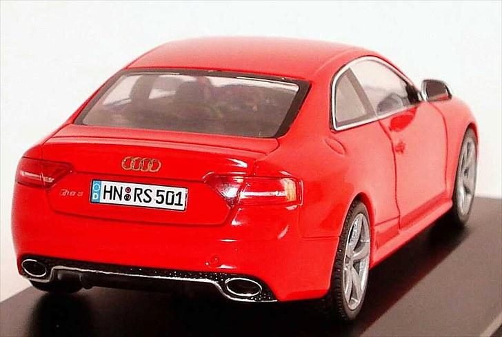 MODEL BILER i størrelse 1:43-1:24 og 1:18  billede 180