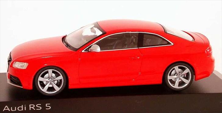 MODEL BILER i størrelse 1:43-1:24 og 1:18  billede 181