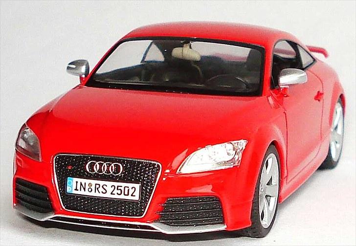 MODEL BILER i størrelse 1:43-1:24 og 1:18  billede 185