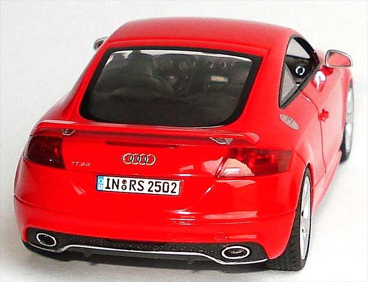 MODEL BILER i størrelse 1:43-1:24 og 1:18  billede 186