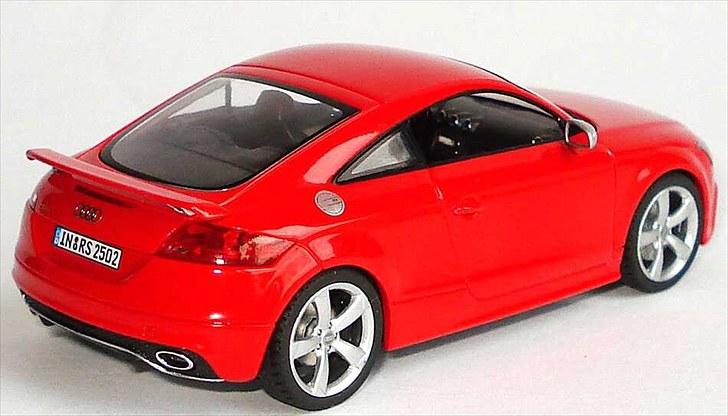 MODEL BILER i størrelse 1:43-1:24 og 1:18  billede 187