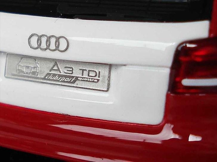 MODEL BILER i størrelse 1:43-1:24 og 1:18  billede 189